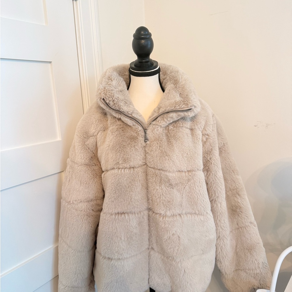 Plush Faux-Fur Puffer Jacket in Light Beige XL